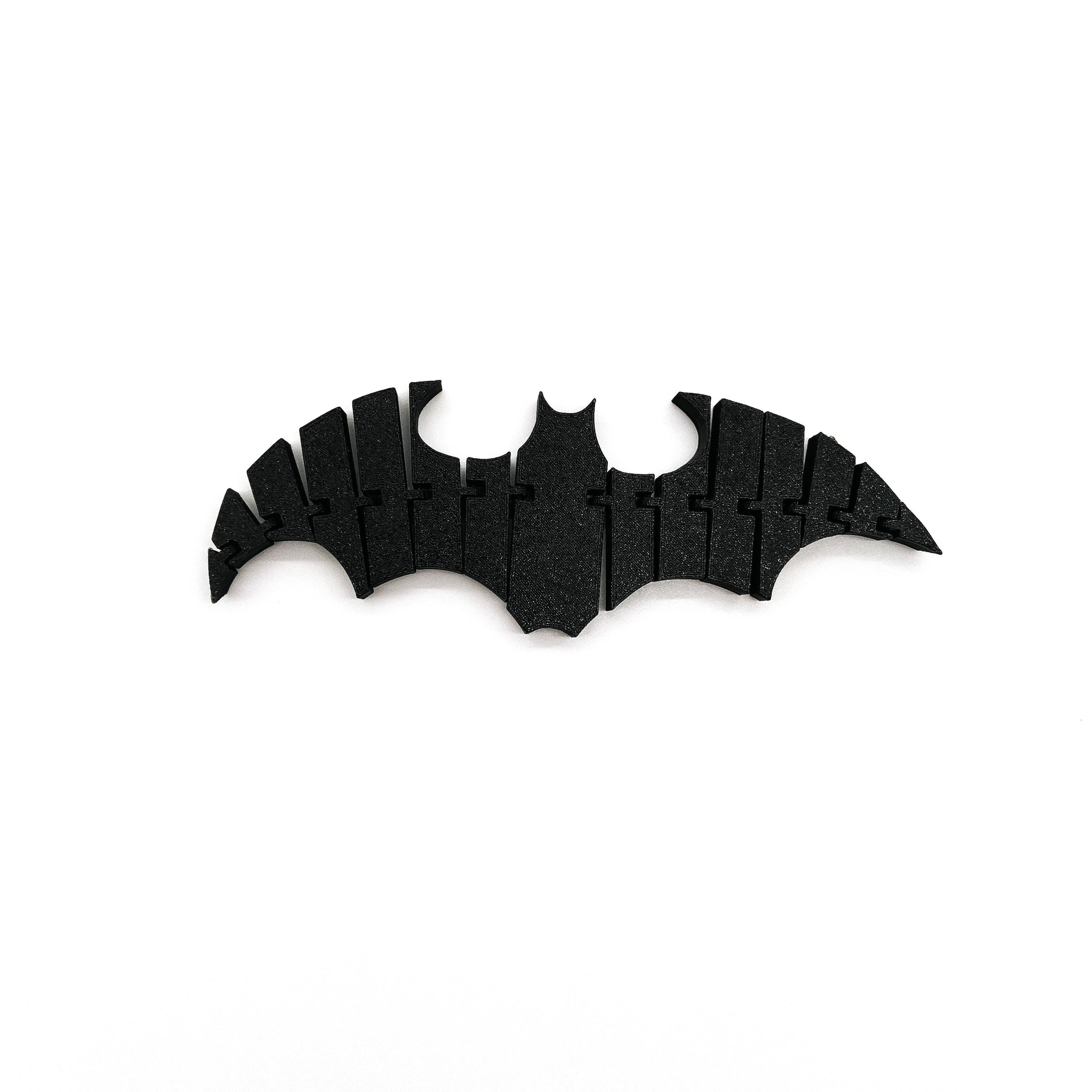 Articulated Bat Fidget Toy – Flexible Bat Figure – Halloween Decor, Desk Toy, Stress Relief Gift, Gothic Home Decor